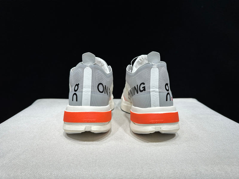 ON CLOUD SHOES PREMIUM 1.1