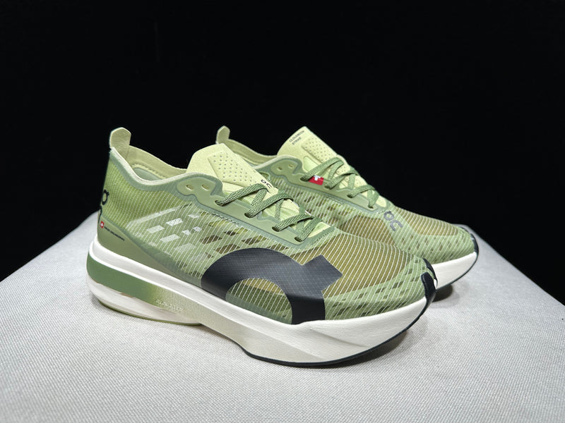 ON CLOUD SHOES PREMIUM 1.1