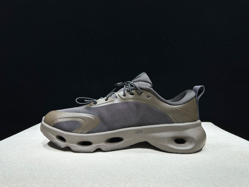 ON CLOUD SHOES PREMIUM 1.1
