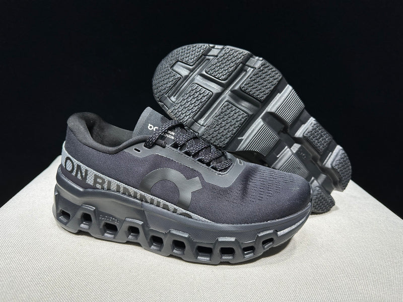 ON CLOUD SHOES PREMIUM 1.1