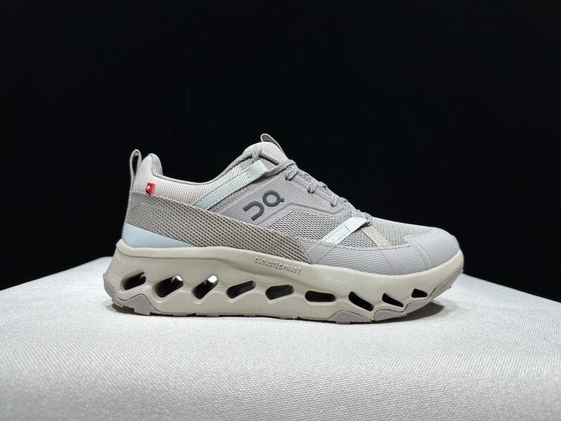 ON CLOUD SHOES PREMIUM 1.1