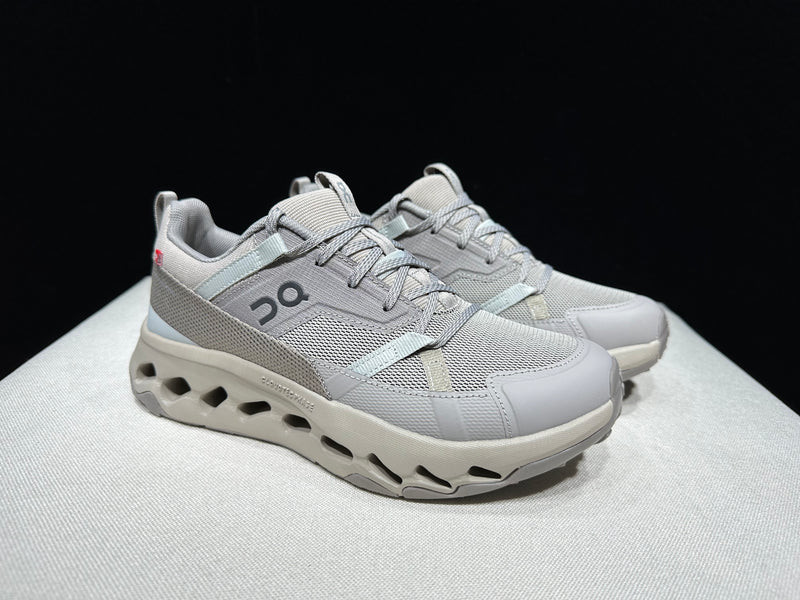 ON CLOUD SHOES PREMIUM 1.1