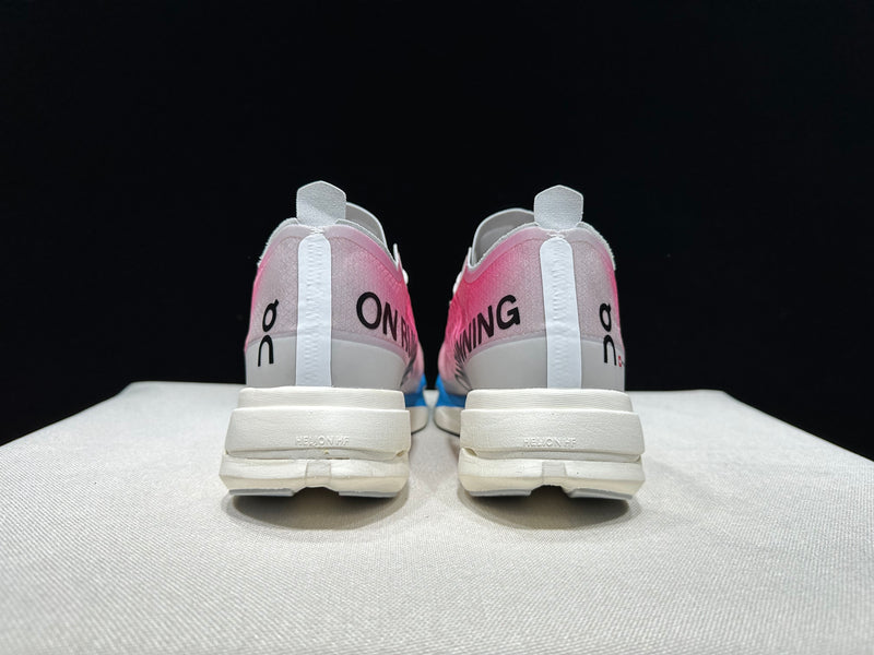 ON CLOUD SHOES PREMIUM 1.1