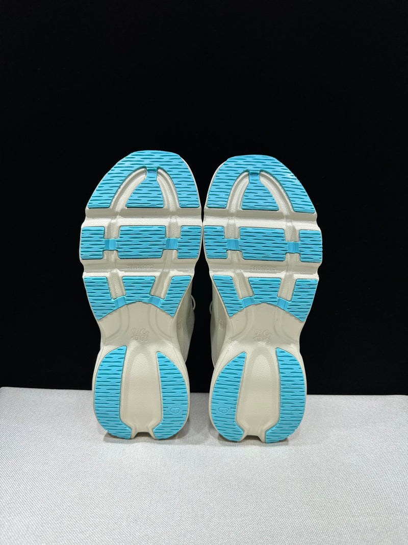 ON CLOUD SHOES PREMIUM 1.1