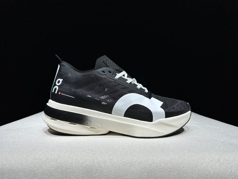 ON CLOUD SHOES PREMIUM 1.1