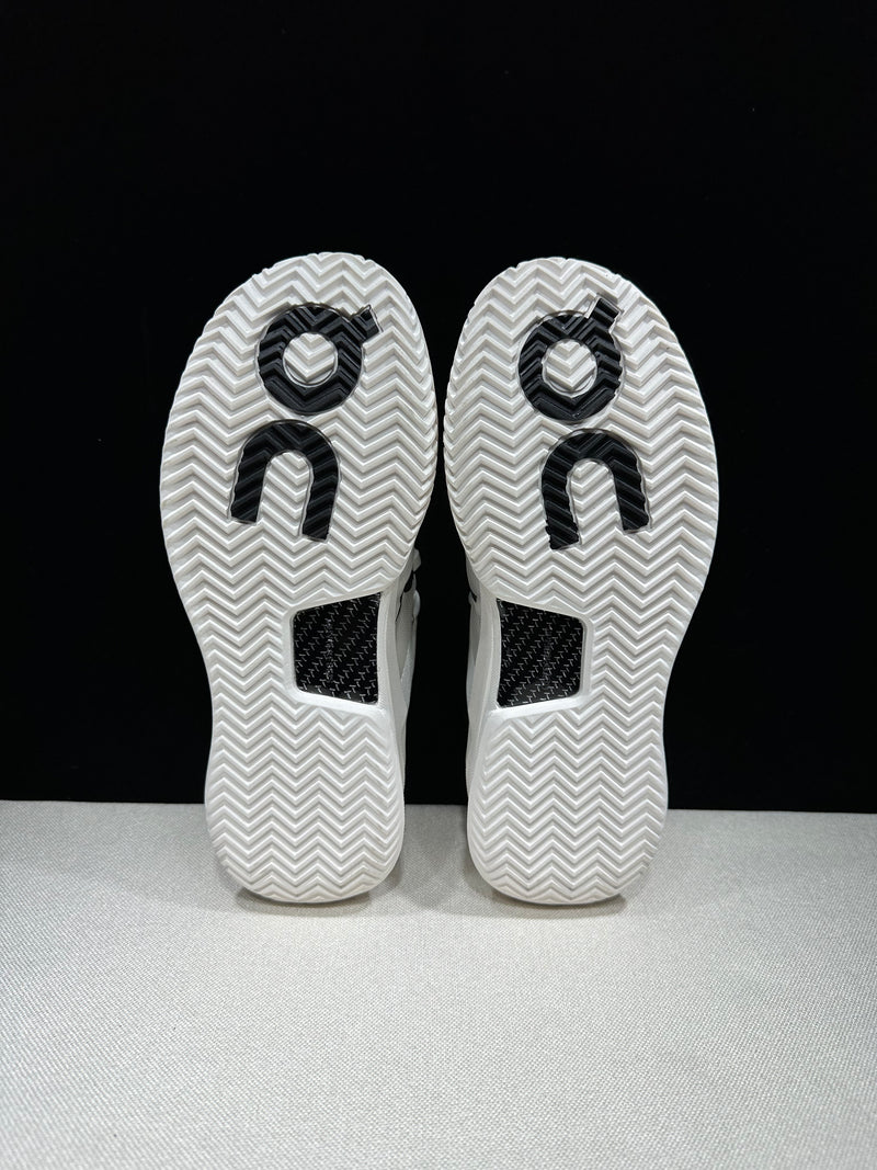 ON CLOUD SHOES PREMIUM 1.1