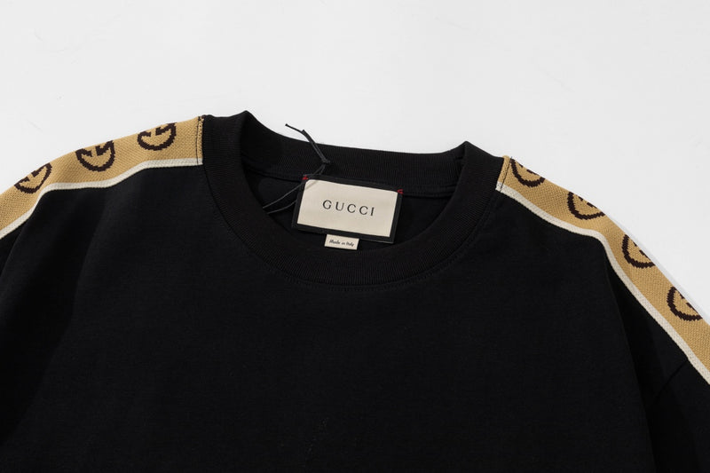 GUCCI T SHIRT  SHORT SET PREMIUM 1.1