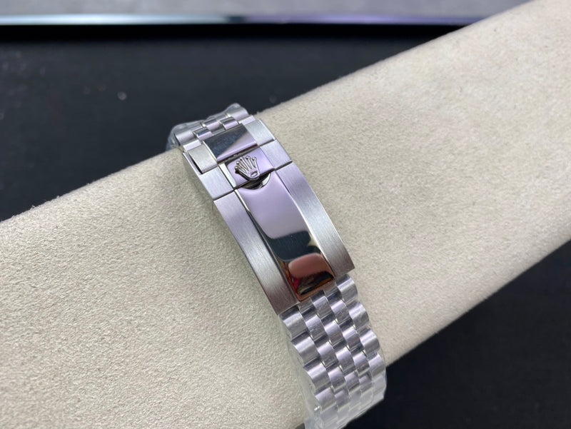 ROLEX 1.1 PREMIUM RED BLACK SILVER