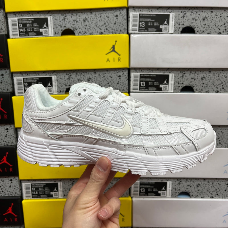 NIKE P-6000 PREMIUM 1.1