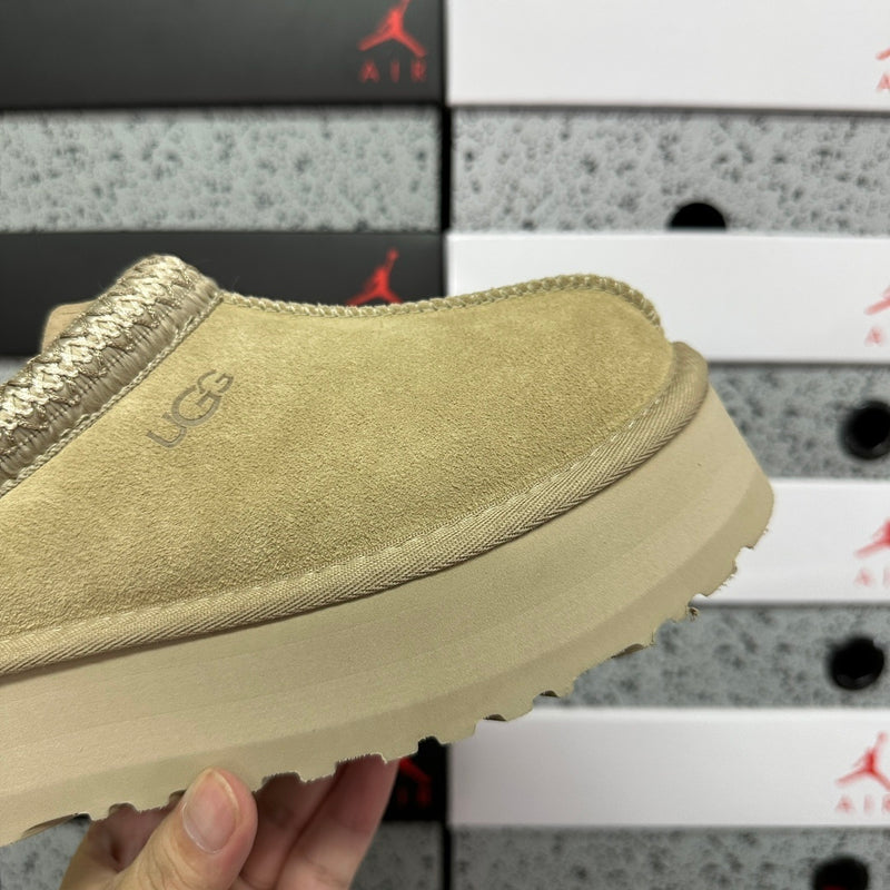 UGG SNOW BOOTS PREMIUM