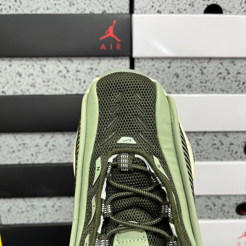 NIKE NOCTA HOT STEPS PREMIUM 1.1