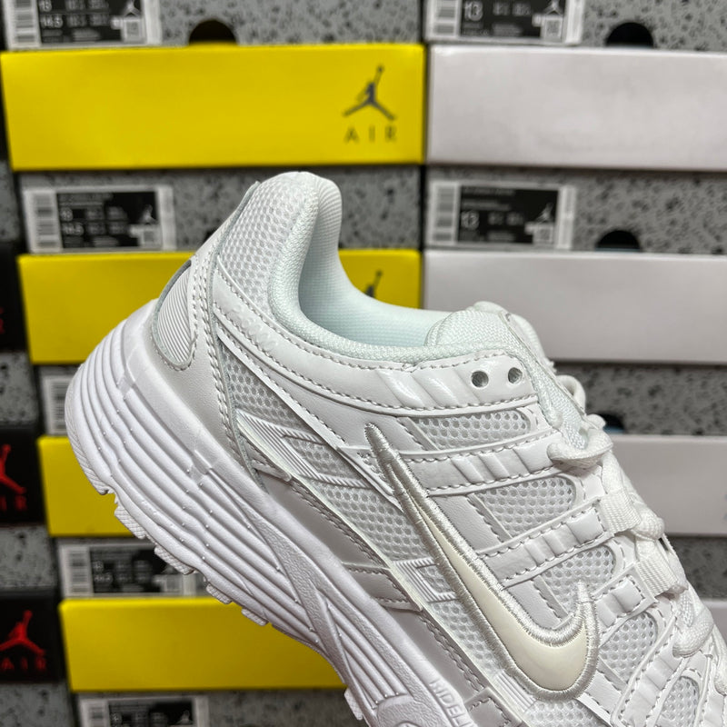 NIKE P-6000 PREMIUM 1.1