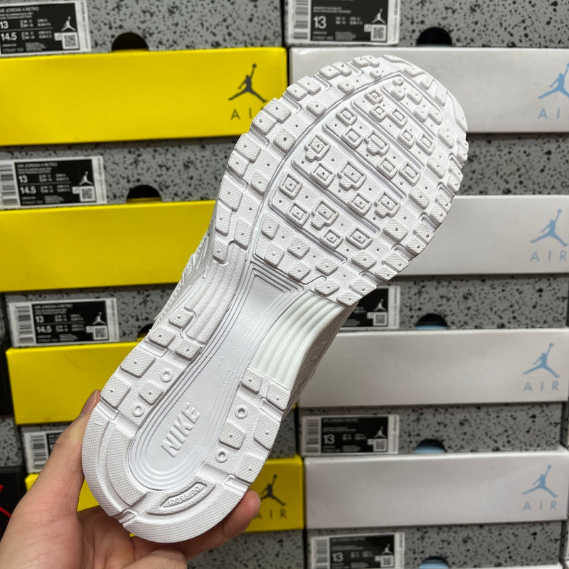 NIKE P-6000 PREMIUM 1.1