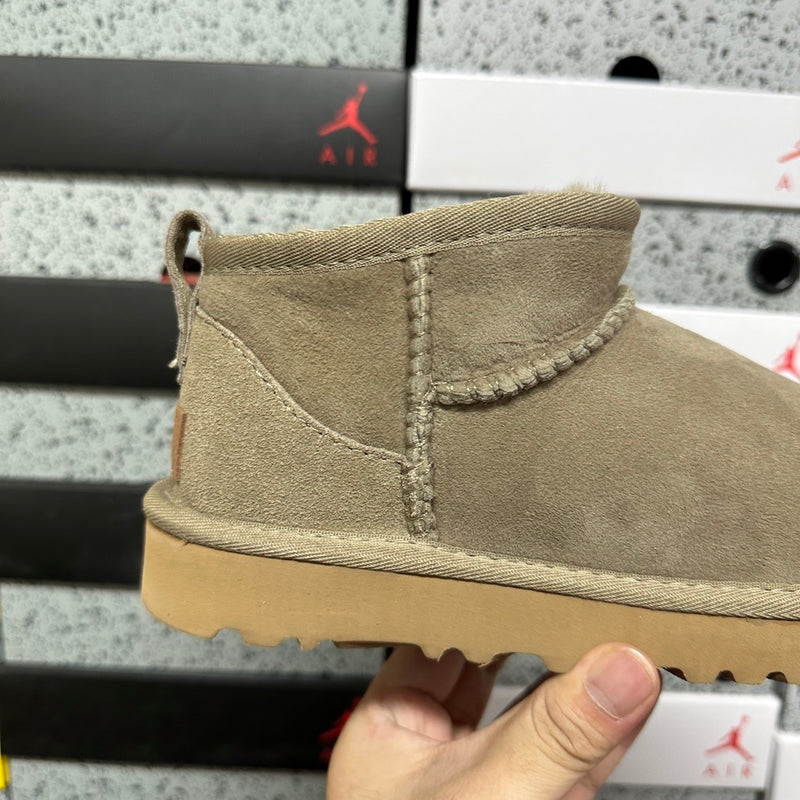 UGG SNOW BOOTS PREMIUM 1.1