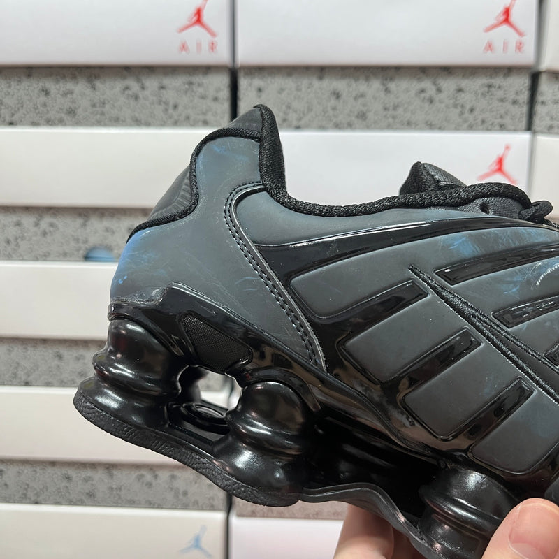 NIKE SHOX 12 MOLAS  THERMO REACTIVE PREMIUM 1.1